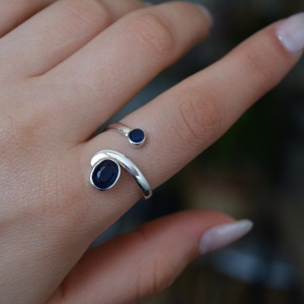 Δαχτυλίδι από Ασήμι 925 με ημιπολύτιμες πέτρες Ζαφείρι. Brigitte Sapphire-mk-jewels