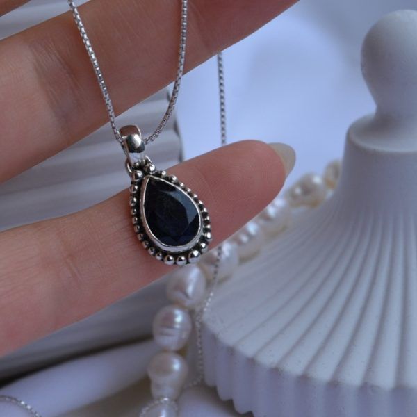 Κολιέ από Ασήμι 935 με ημιπολύτιμη πέτρα Μαύρος Όνυχας. Selene Black Onyx-mk-jewels