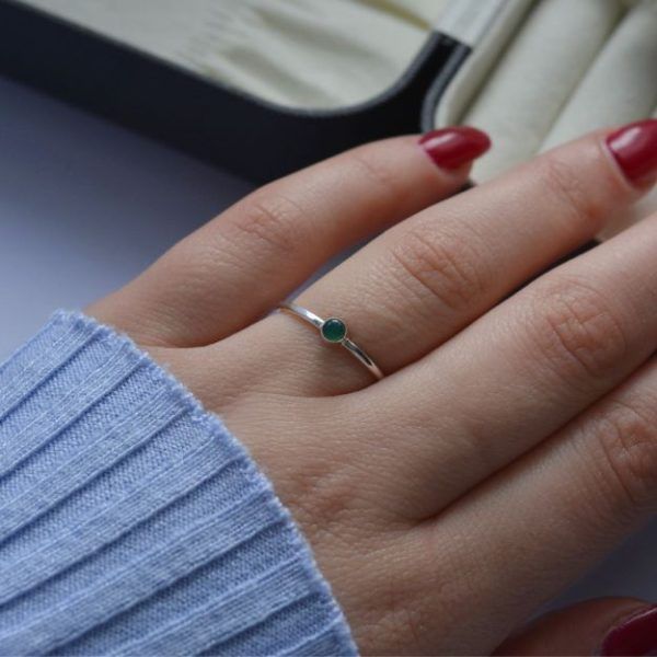 Δαχτυλίδι από Ασήμι 925 με Σμαράγδι Marion Emerald mk-jewels