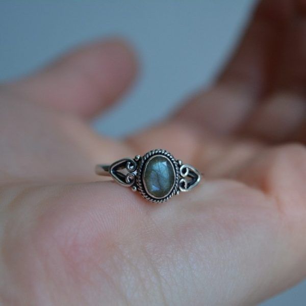 Δαχτυλίδι από Ασήμι 925 με ημιπολύτιμη πέτρα Λαμπραδορίτη. Daphne Labradorite-mk-jewels