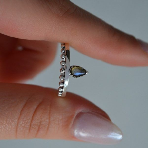 Δαχτυλίδι από Ασήμι 925 με ημιπολύτιμη πέτρα Λαμπραδορίτη. Anais Labradorite-mk-jewels