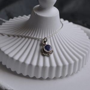 Κολιέ από Ασήμι 925 με ημιπολύτιμη πέτρα Ζαφείρι- Lily Sapphire-mk-jewels