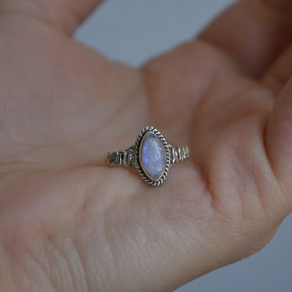 Δαχτυλίδι από Ασήμι 925 με ημιπολύτιμη πέτρα Φεγγαρόπετρα-Moonlight-mk-jewels