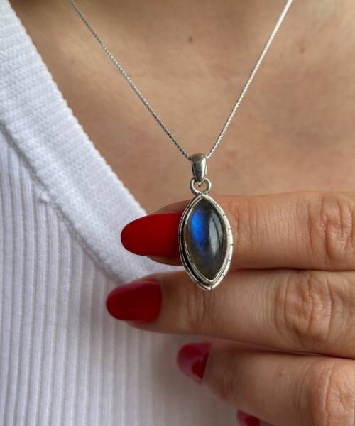 Κολιέ από ασήμι 925 με ημιπολύτιμη πέτρα Λαμπραδορίτη. Iris Labradorite-mk-jewels