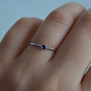 Δαχτυλίδι από Επιροδιωμένο Ασήμι 925 με μπλε Ζιρκόν-Natalie Blue-mk-jewels