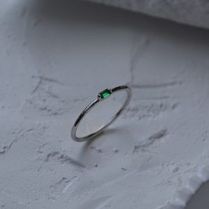 Δαχτυλίδι από Επιροδιωμένο Ασήμι 925 με πράσινο Ζιρκόν-Scarlett Green-mk-jewels