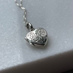 Opening heart made of Silver 925-flora-mkjewels