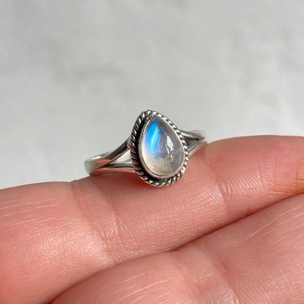 Ring of Silver 925 with semi-precious stone Moonstone-Kaia Moonstone-mkjewels