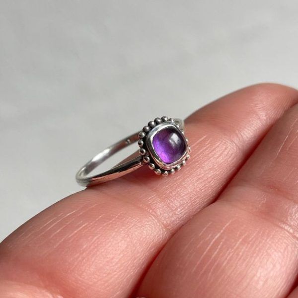 Ring of silver 925 with a square amethyst stoneWendy Amethyst-mkjewels